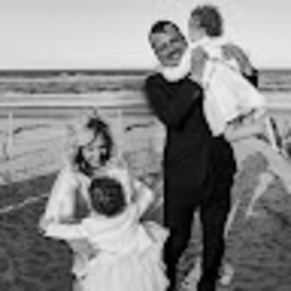 Meet your Posher, Whitney - Picture 1 of 1